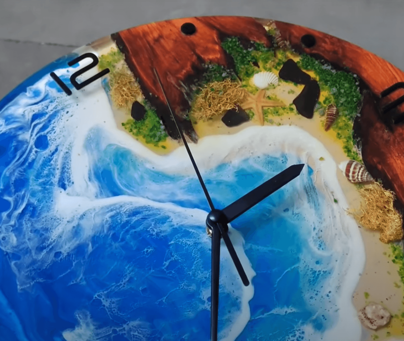 Ocean Epoxy Resin Clock DIY